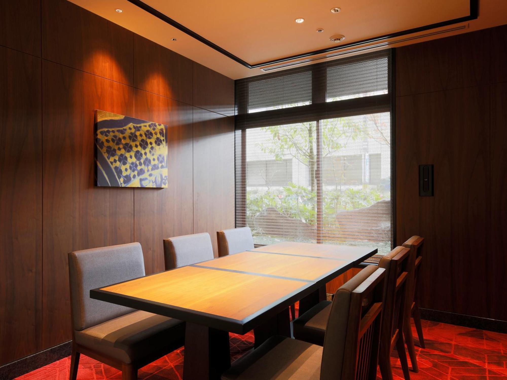 The Hotel Sanraku Kanazawa Eksteriør billede A private room at a restaurant in Japan