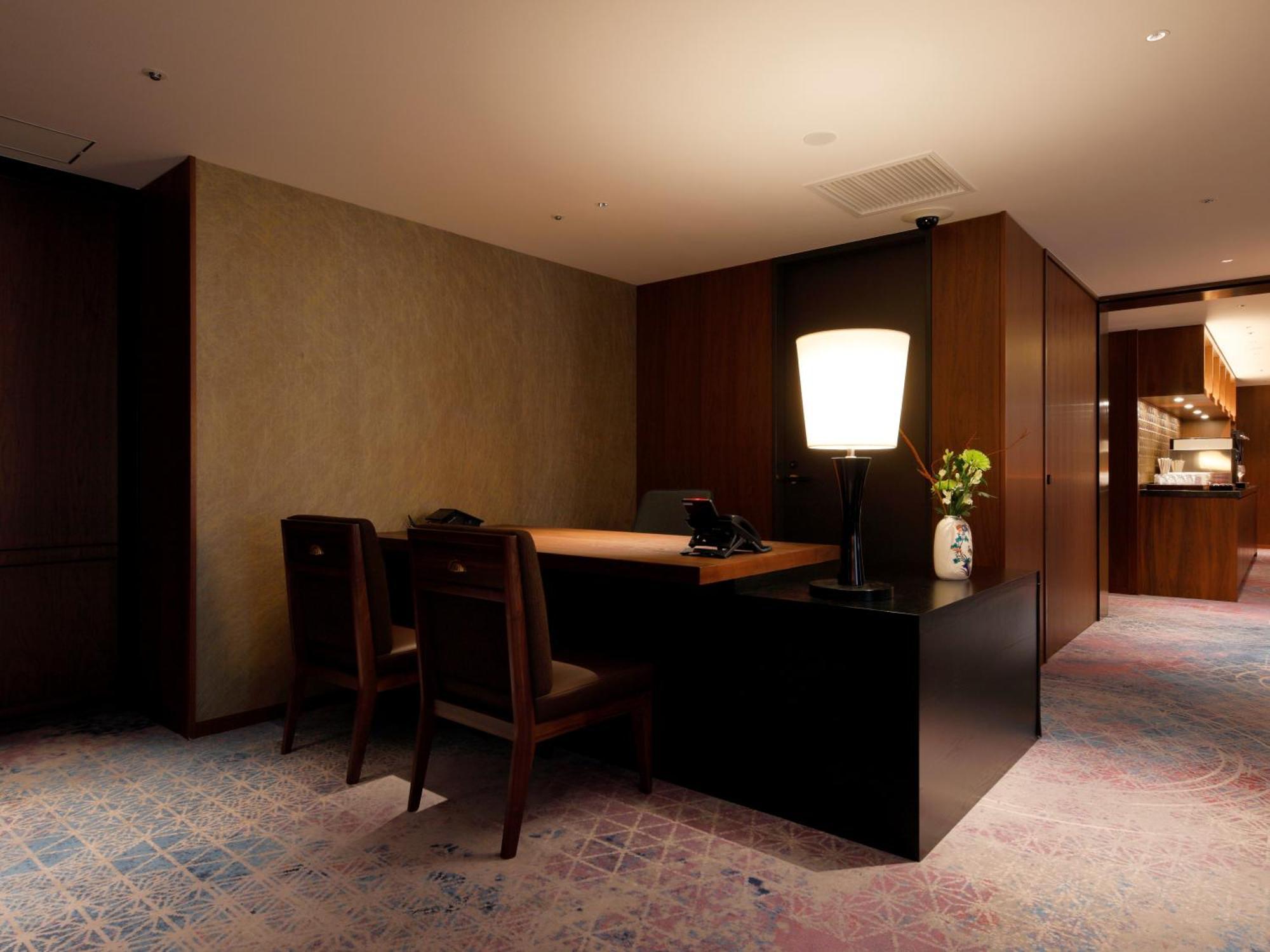 The Hotel Sanraku Kanazawa Eksteriør billede A suite at the hotel