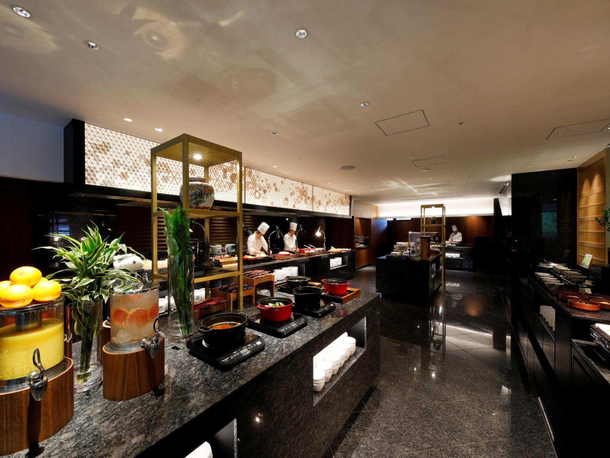 The Hotel Sanraku Kanazawa Eksteriør billede The Royal Wing Suites and Spa