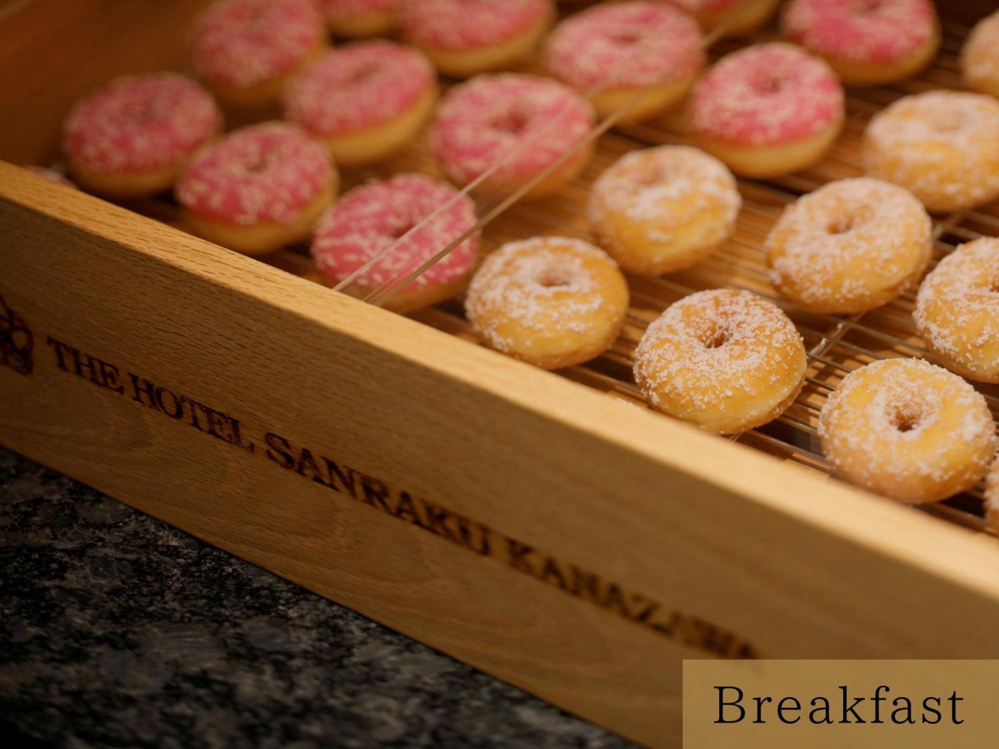 The Hotel Sanraku Kanazawa Eksteriør billede The Hotel's breakfast
